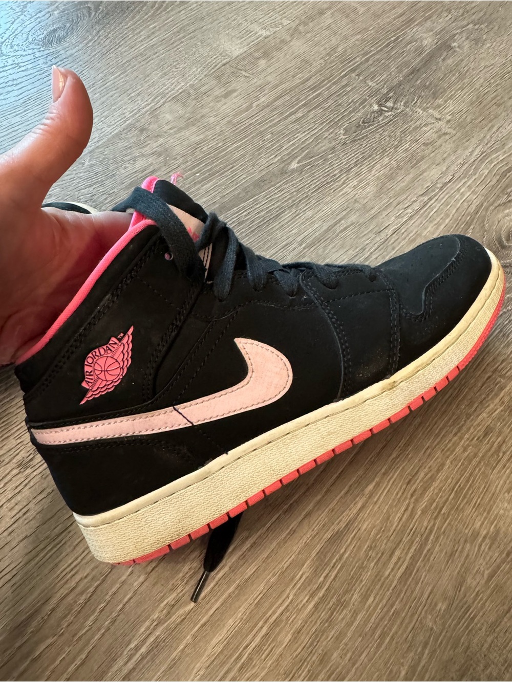 Jordan Youth Sneakers in Black and Bright Pink.Size 7Youth